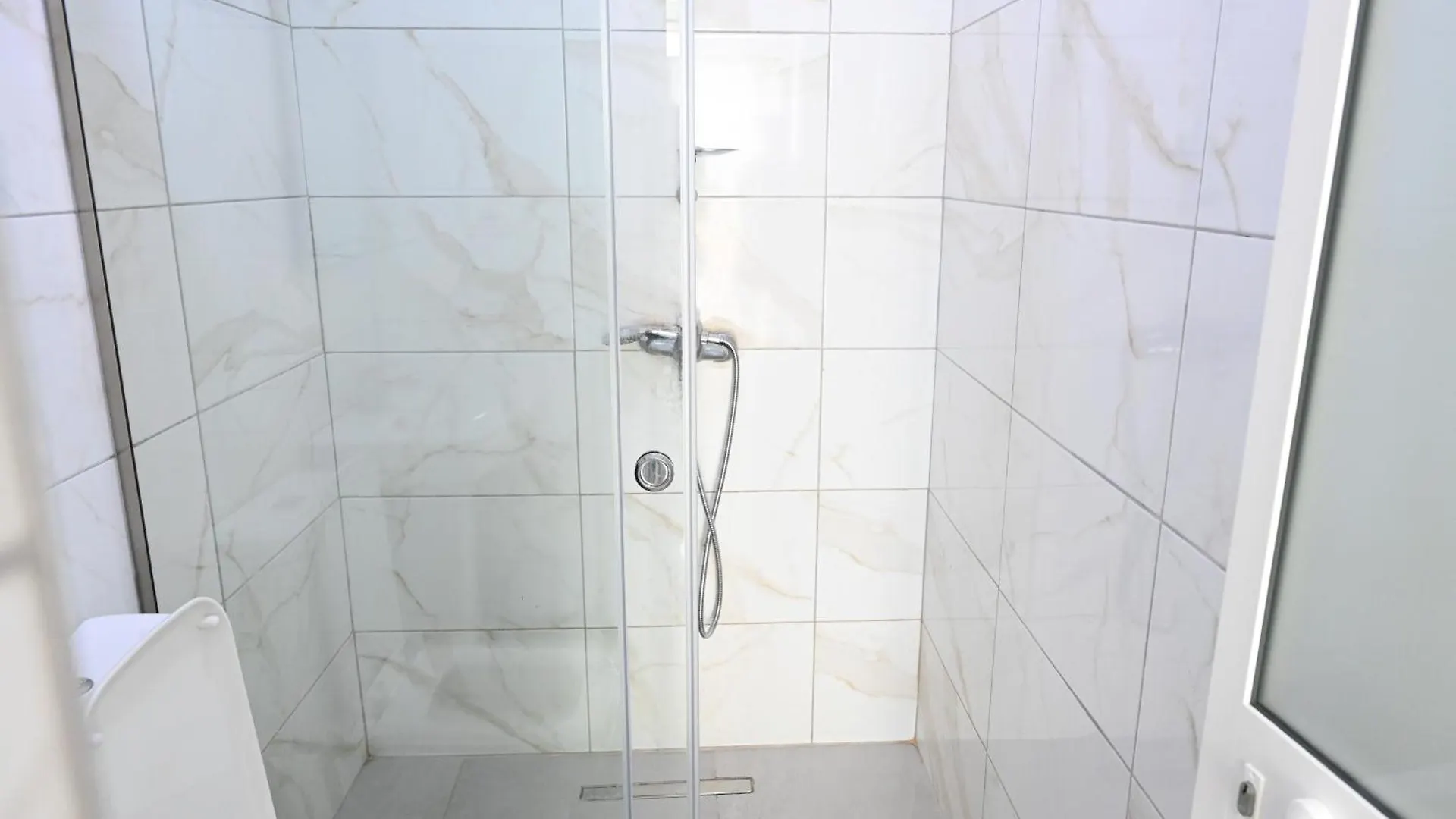 Apartaments Tafi Holiday Shëngjin 0*,